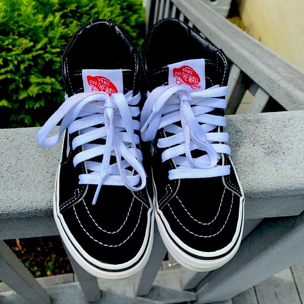 Size 13 kids van shoes, excellent used condition!